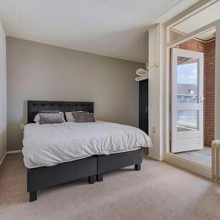 Geheel Appartement, Boxspring Bed, Snel Internet Geleen