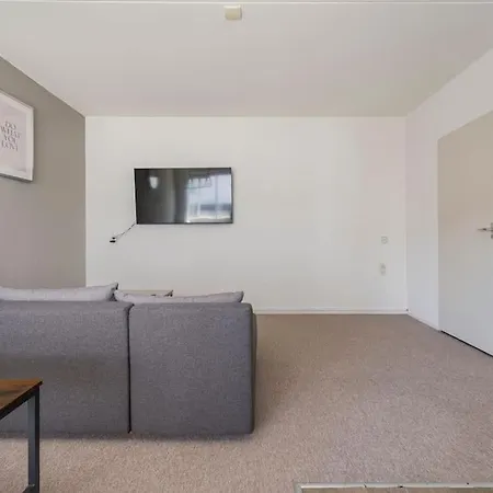 Apartment Geheel Appartement, Boxspring Bed, Snel Internet