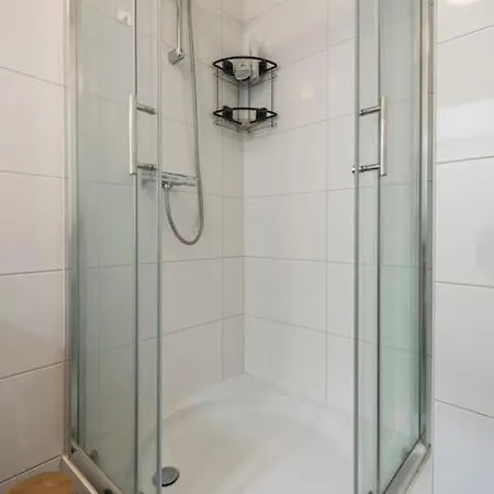 Geheel Appartement, Boxspring Bed, Snel Internet *